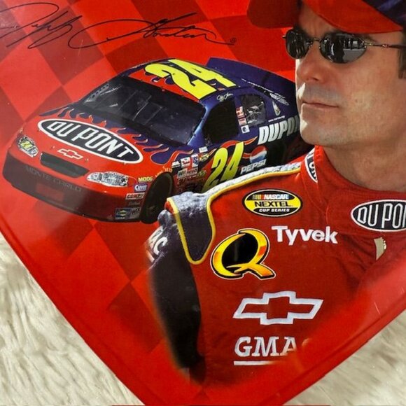Vintage Jeff Gordon Nascar Heart -Shaped Tin + Dupont 24 Racing Car Magnet Set - Picture 5 of 14